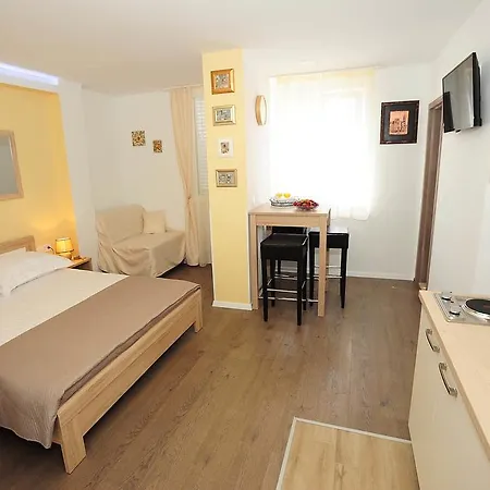 2studios Kalelarga Apartment Zadar