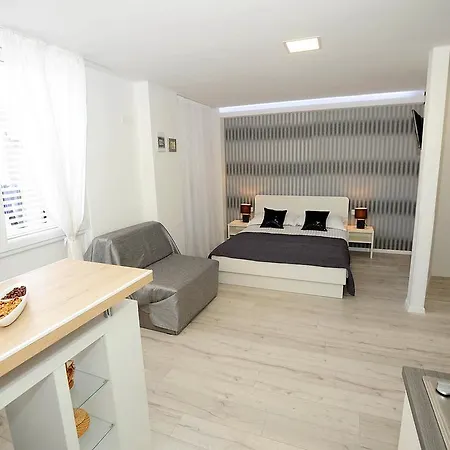 Apartament 2studios Kalelarga